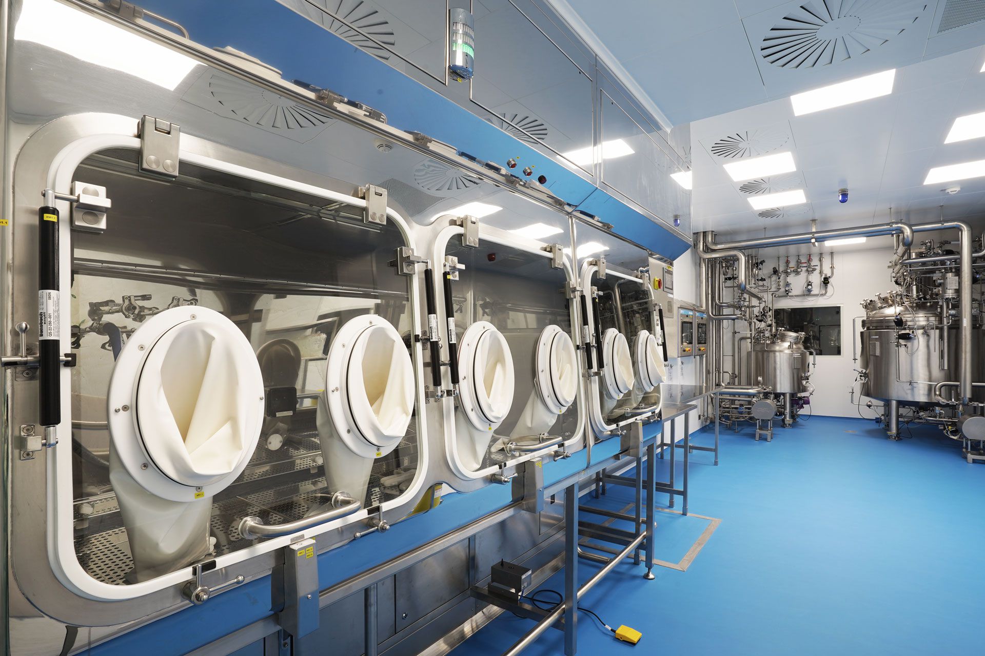 Isolator mit laminarer Luftströmung für Produktförderung und Flaschenabfüllung
