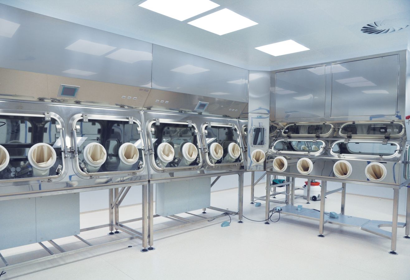 TIMOTEC s.r.o. - Isolator für die Arbeit mit Geweben